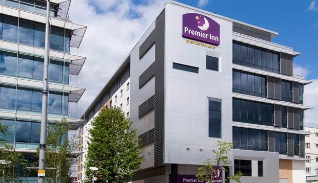 Premier Inn London Ealing Brentford Exterior photo